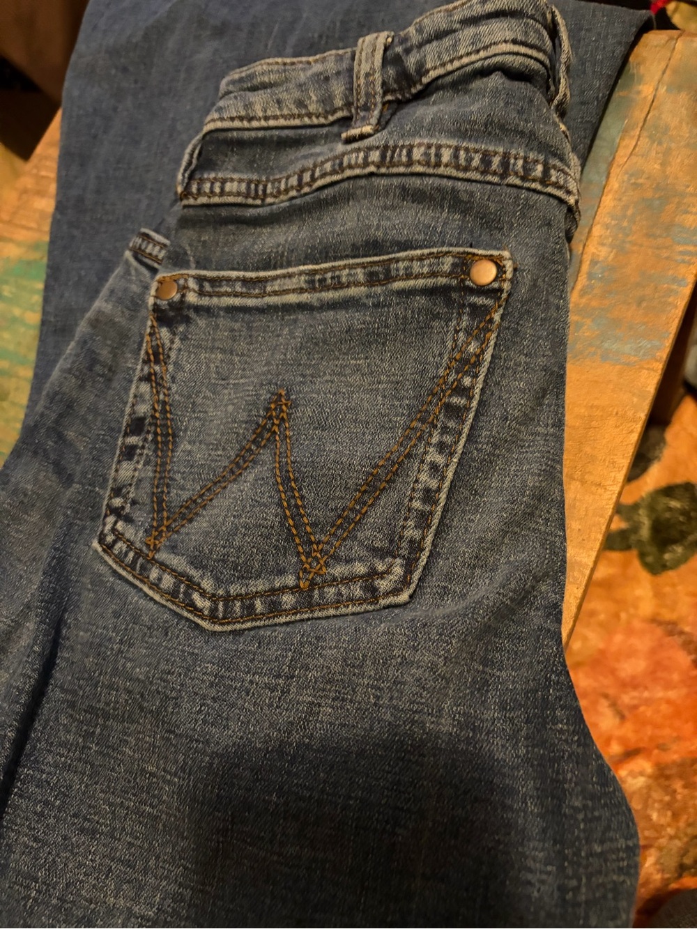 Wrangler Women's high waisted trumpet flare leg Jeans with Contrast Stitching